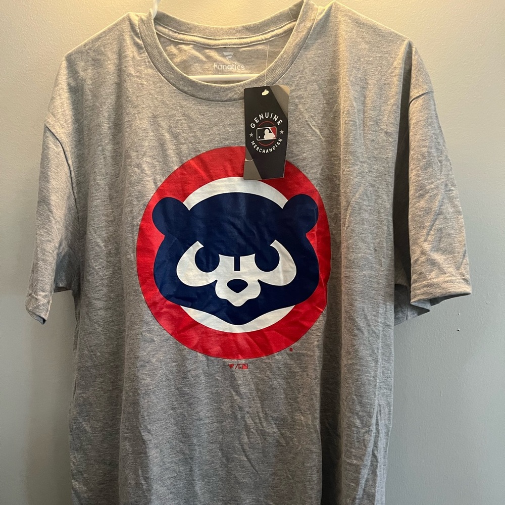 Fanatics Gray Chicago Cubs Logo T-Shirt